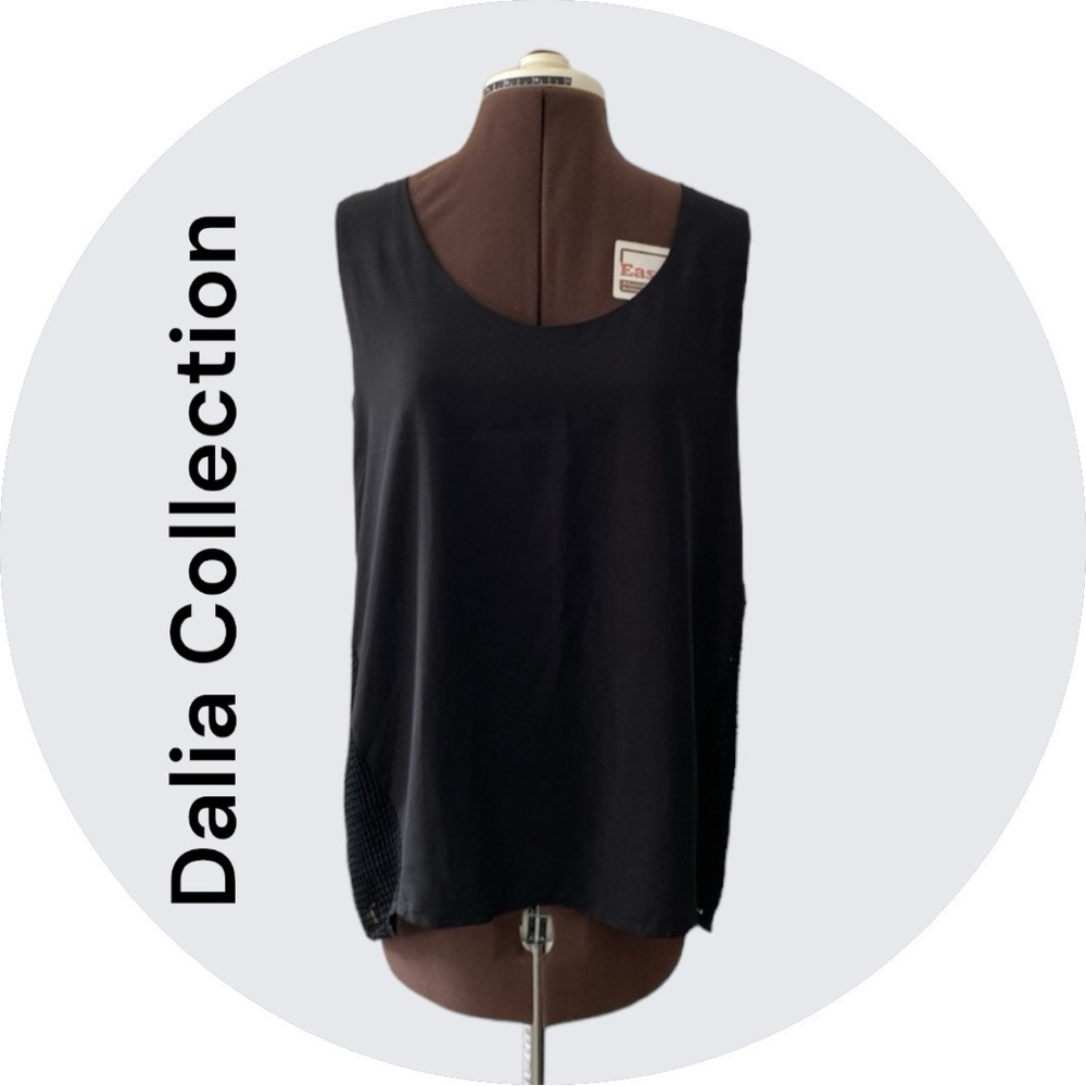 Women’s vintage Dalia Collection sleeveless blouse